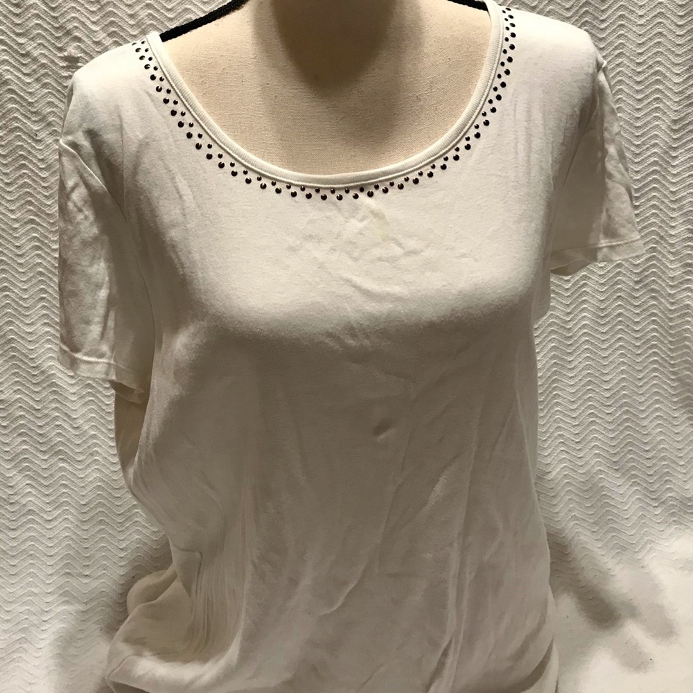 Women’s LizWear White Shirt With Collar Decals- XL